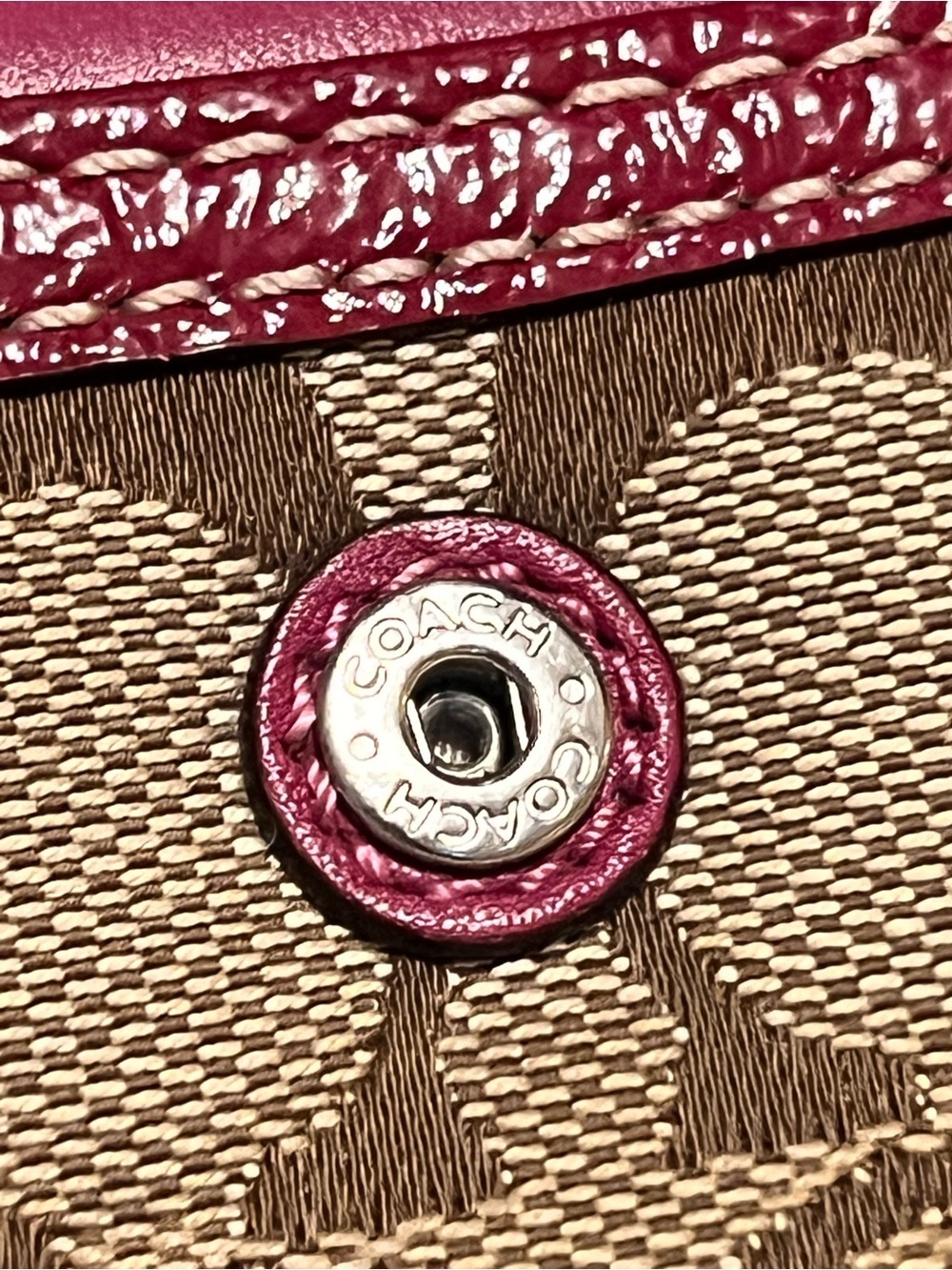 Coach Beige Signature Canvas Wallet with Red Patent Trim - Picture 7 of 12